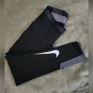 Nike Pro Compression Gear Black and Gray Pants Boys Large